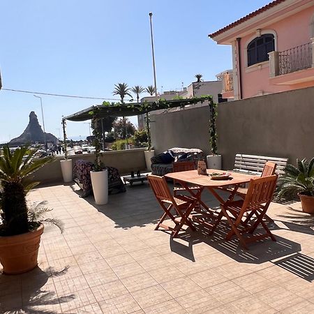דירות אנלציט Terrazza Faraglioni מראה חיצוני תמונה