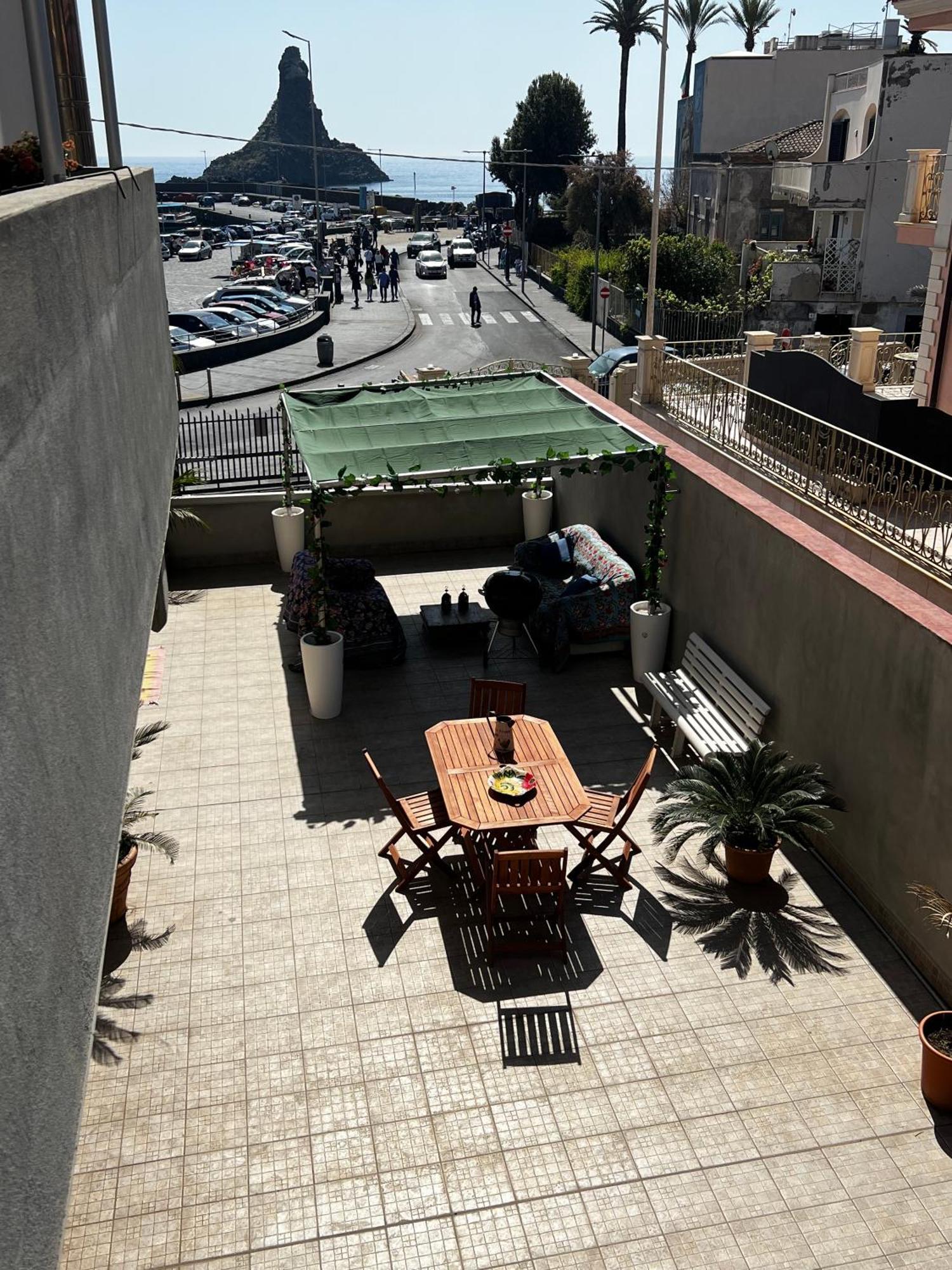 דירות אנלציט Terrazza Faraglioni מראה חיצוני תמונה