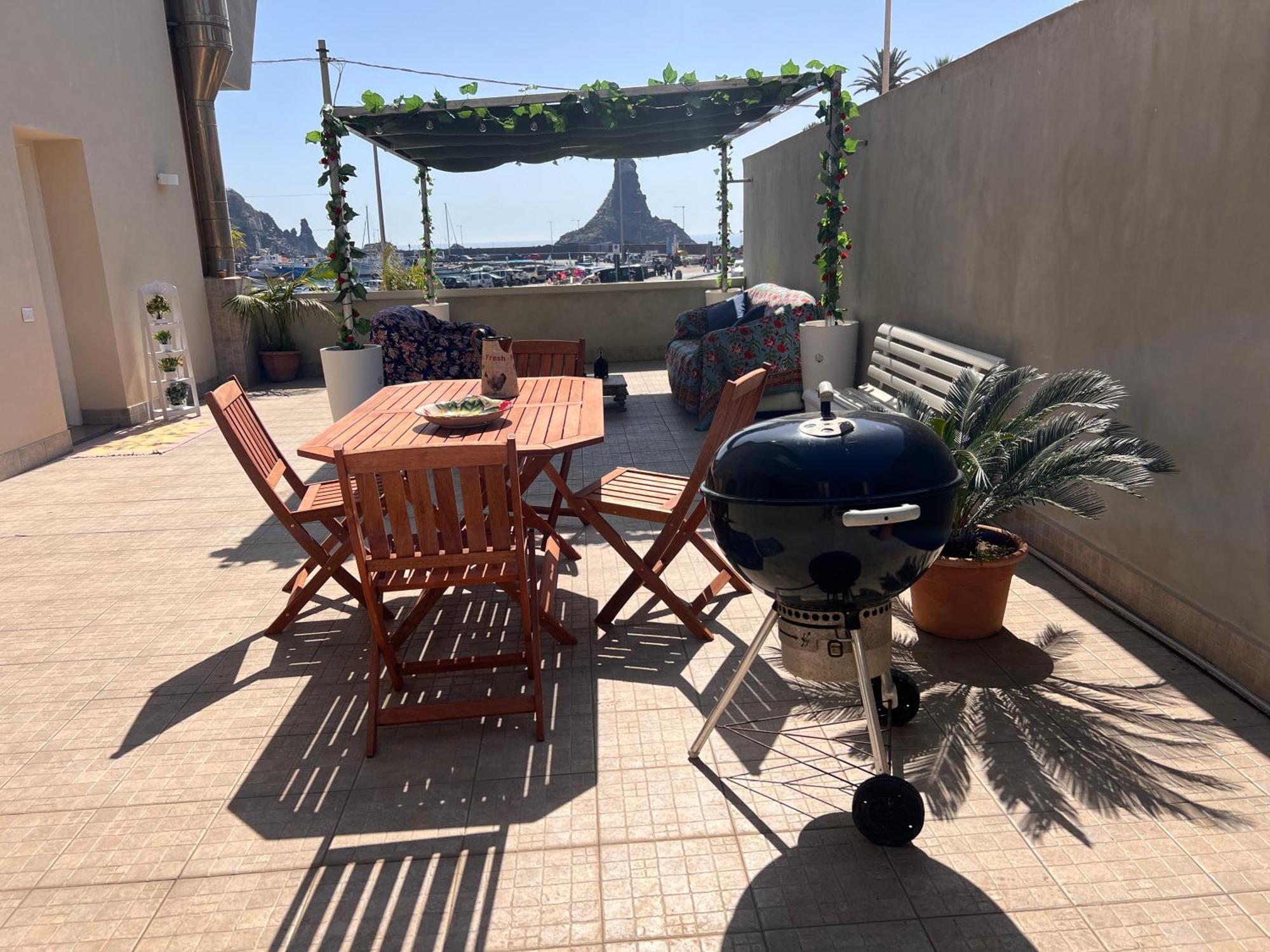 דירות אנלציט Terrazza Faraglioni מראה חיצוני תמונה